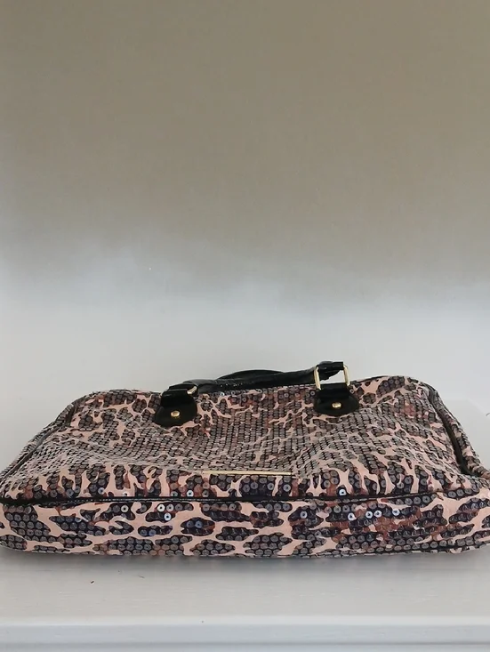 Betsey Johnson Sequin Leopard Print Laptop Bag - Picture 5 of 6